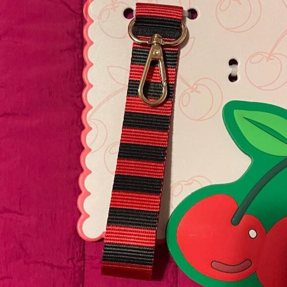 BRAND NEW ~ CHERRY / CHERRIES / TRAVEL / TRAVELING BAG TAGS & WRISTLET STRAP SET - Picture 5 of 11